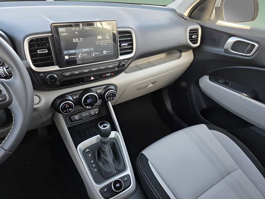 New 2026 Hyundai Venue SEL FWD image 15