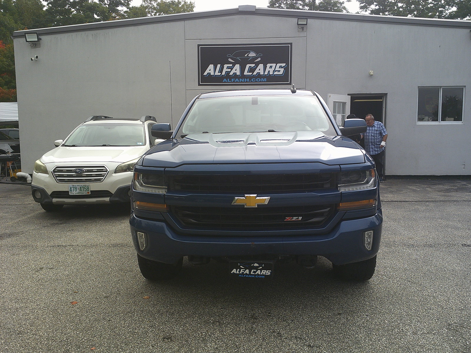 Used 2017 Chevrolet Silverado 1500 LT w/ All Star Edition AWD/4WD image 3