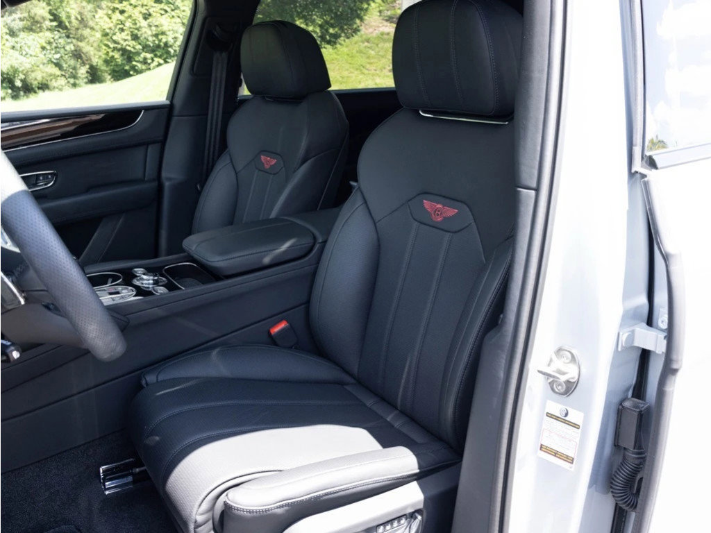 Certified 2024 Bentley Bentayga Extended Wheelbase image 20