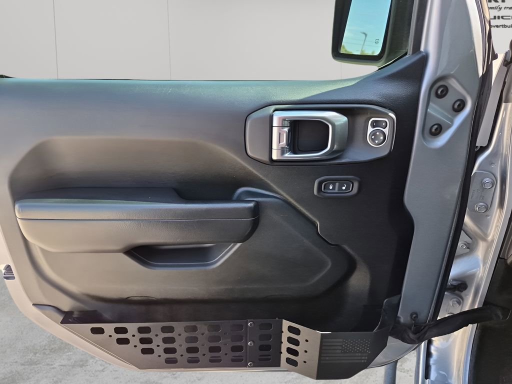 Used 2021 Jeep Gladiator Rubicon w/ LED Lighting Group AWD/4WD image 26