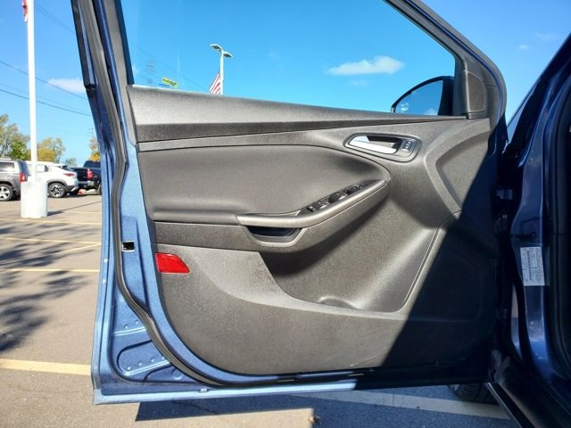 Used 2018 Ford Focus SEL w/ Cold Weather Package image 7