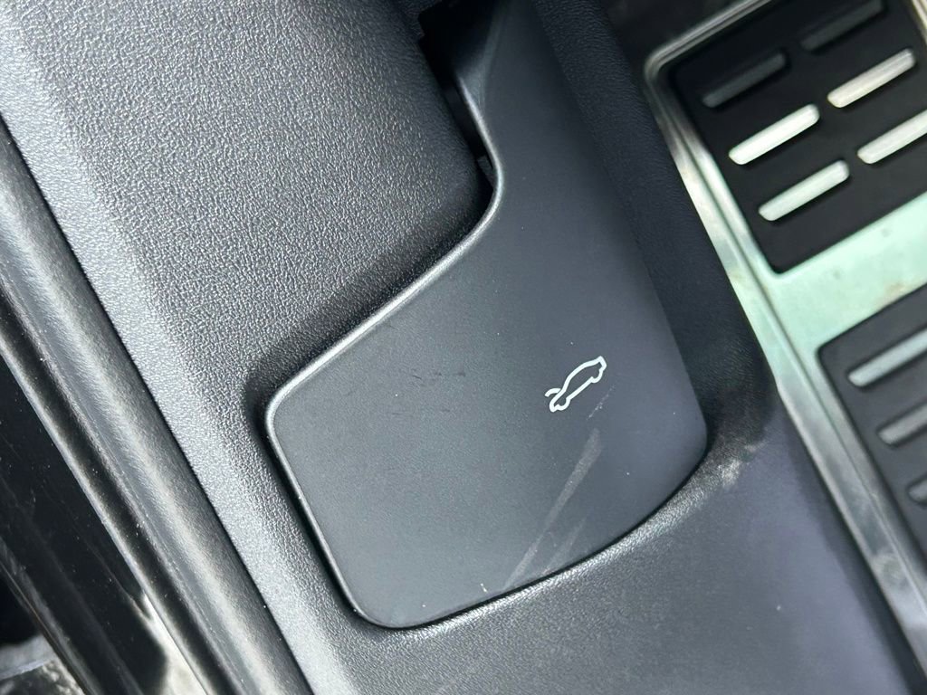 Certified 2025 Audi SQ5 Premium Plus w/ Premium Plus Package image 73