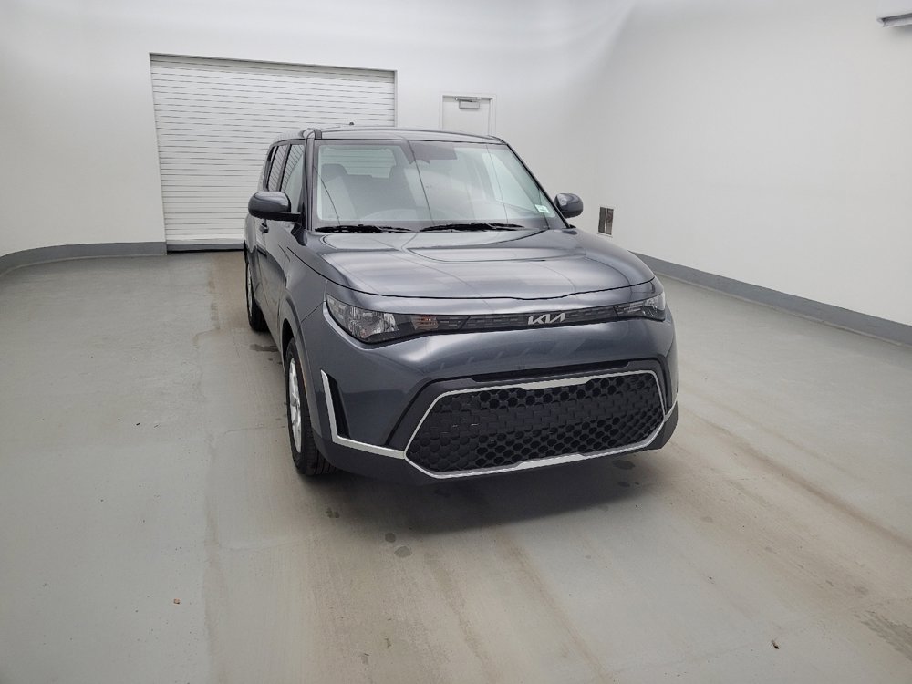 Used 2025 Kia Soul LX w/ LX Technology Package FWD image 14