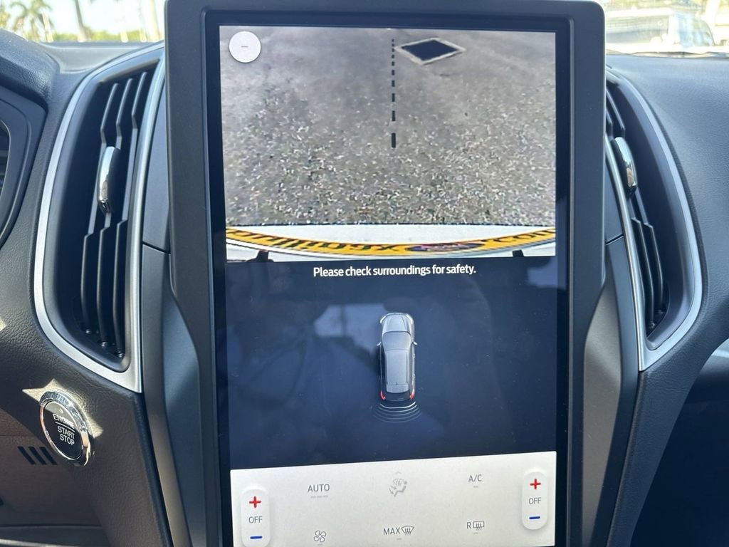New 2024 Ford Edge SE w/ Black Appearance Package image 9