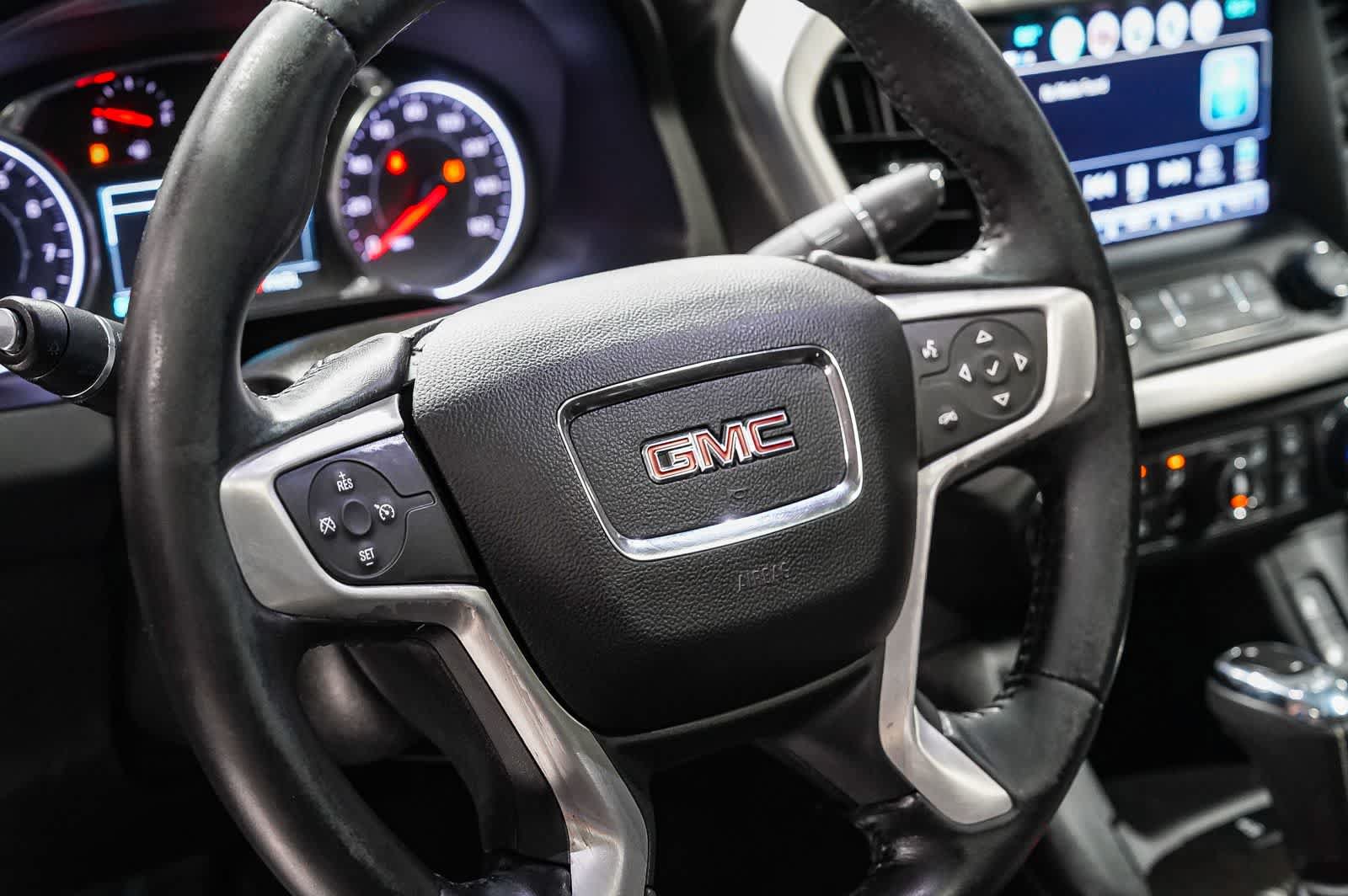 Used 2017 GMC Acadia SLT FWD image 21