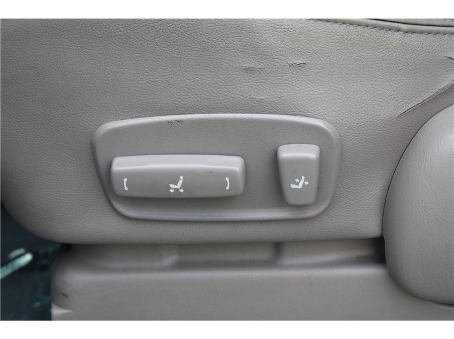 Used 2001 Toyota Sequoia Limited RWD image 15