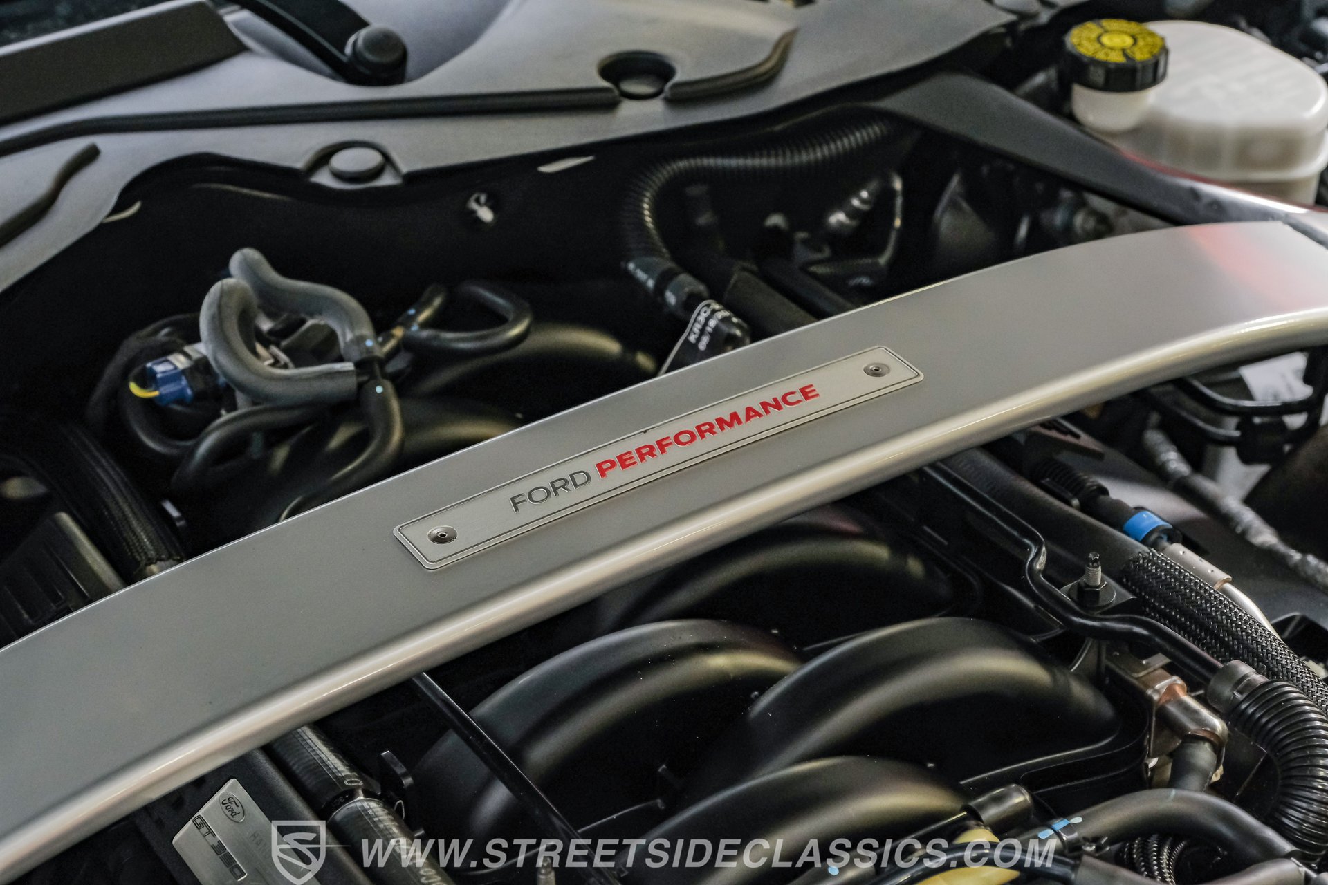 Used 2019 Ford Mustang Shelby GT350 w/ Technology Package RWD image 40