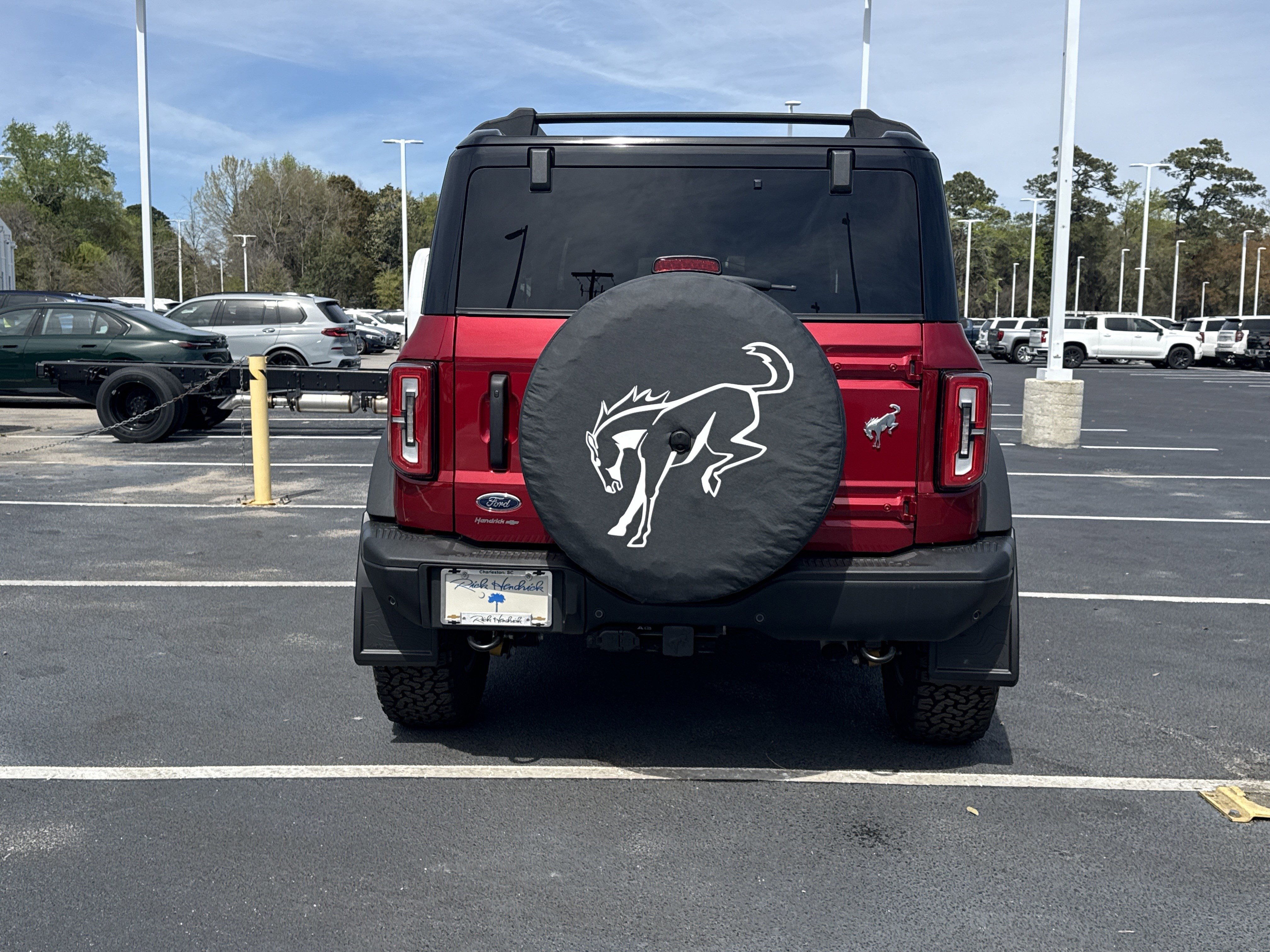 Used 2025 Ford Bronco Badlands image 16