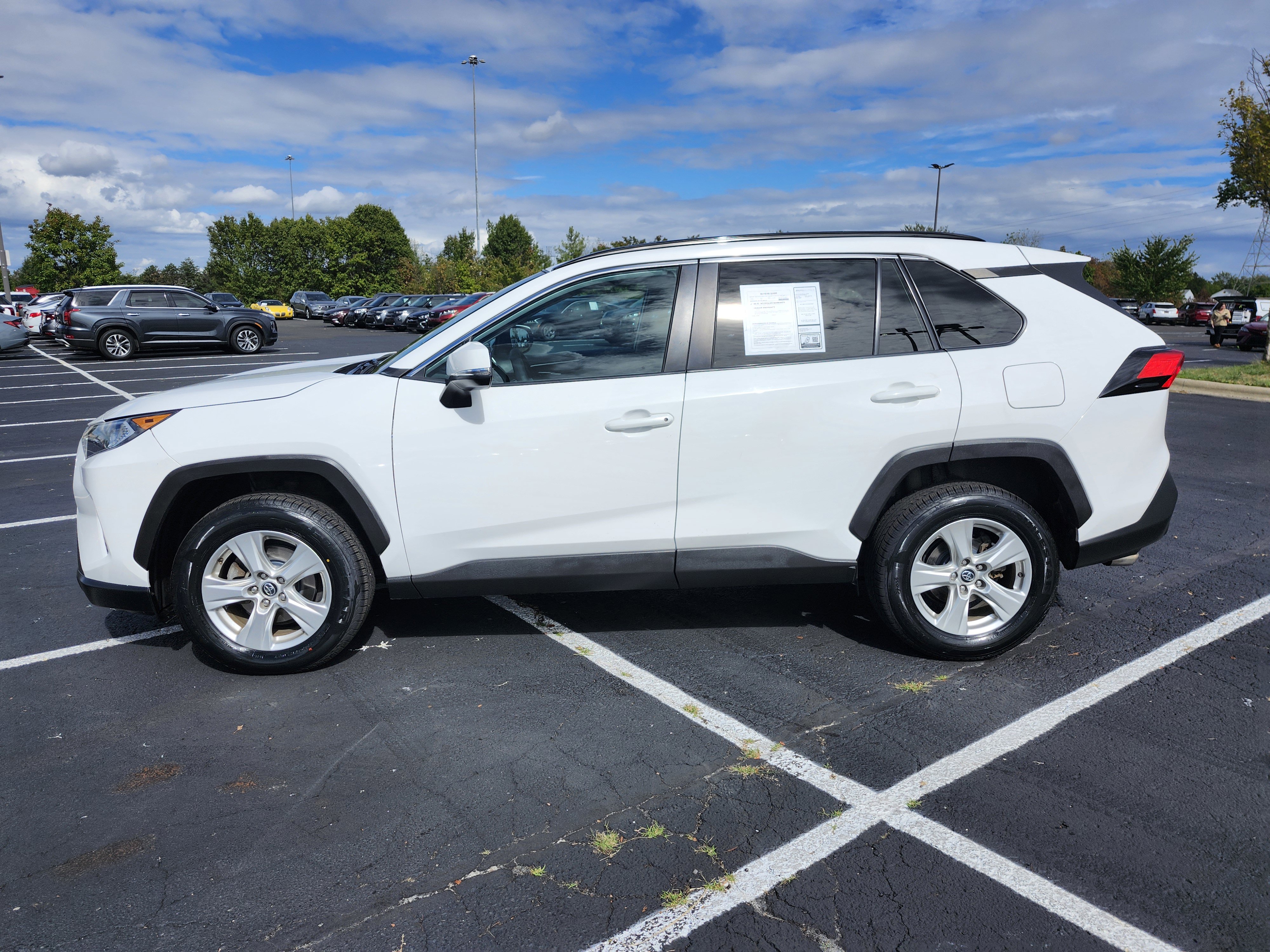 Used 2020 Toyota RAV4 XLE image 7