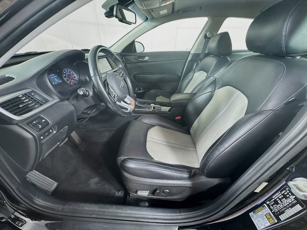 Used 2020 Kia Optima EX image 23