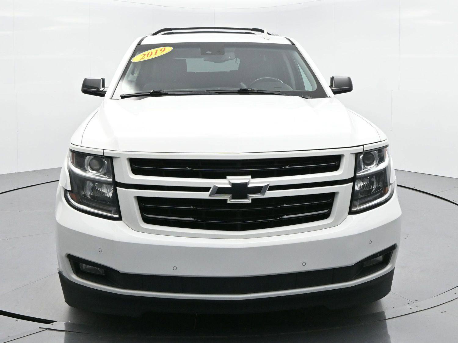 Used 2019 Chevrolet Suburban Premier AWD/4WD image 2