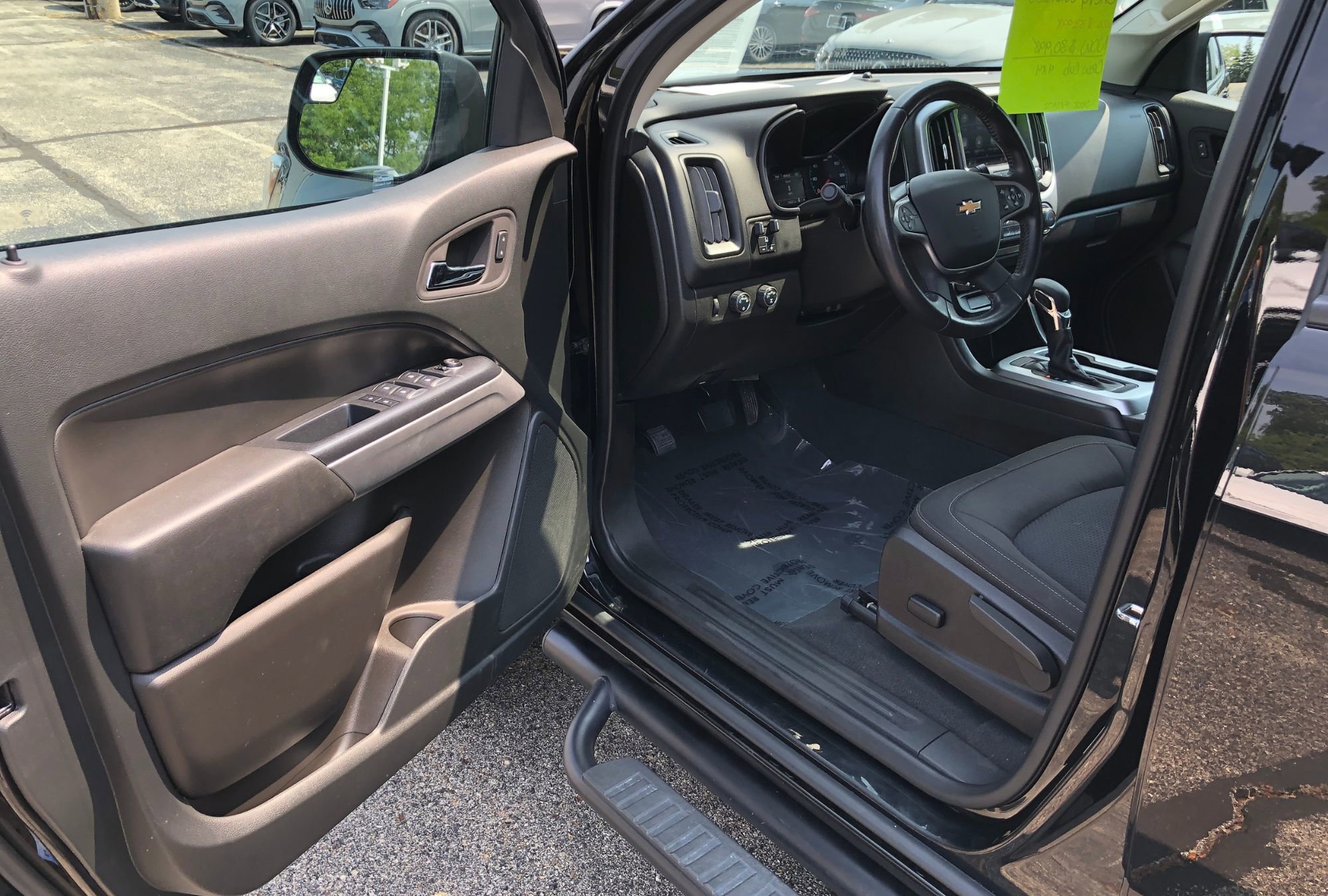 Used 2022 Chevrolet Colorado LT w/ Redline Special Edition image 12