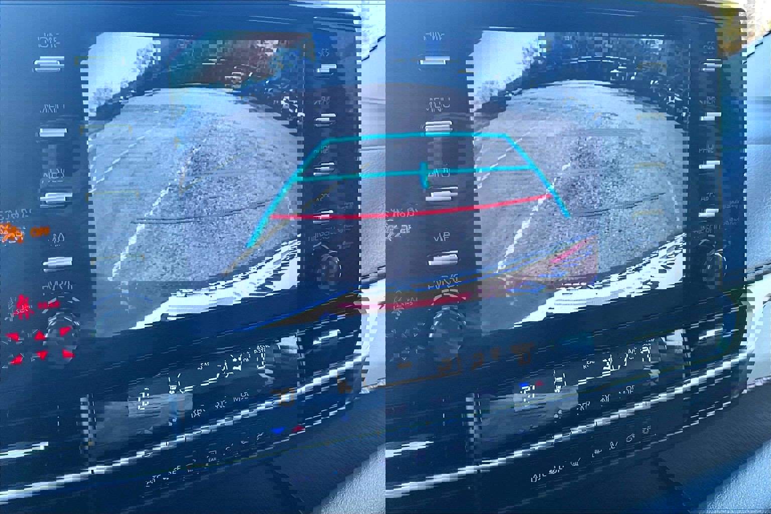 Used 2024 Toyota Sienna LE image 20