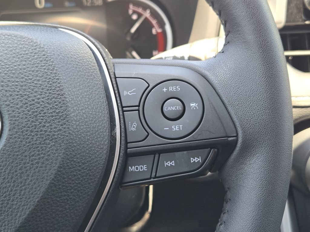 Used 2024 Toyota RAV4 XLE Premium FWD image 30