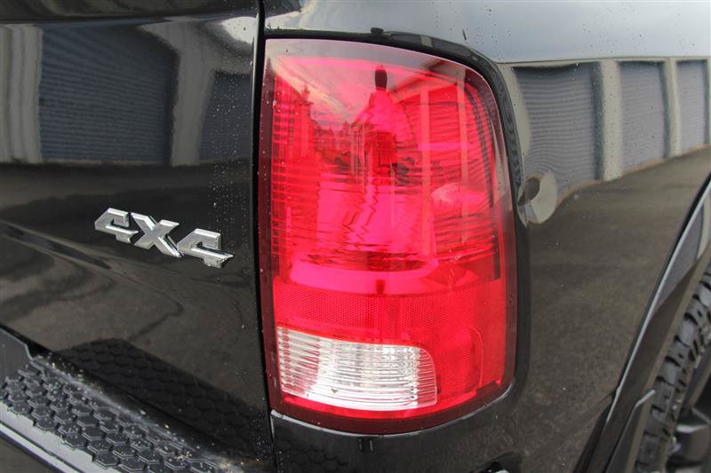 Used 2015 RAM 1500 Outdoorsman w/ Pittsburgh Penguins Edition AWD/4WD image 12