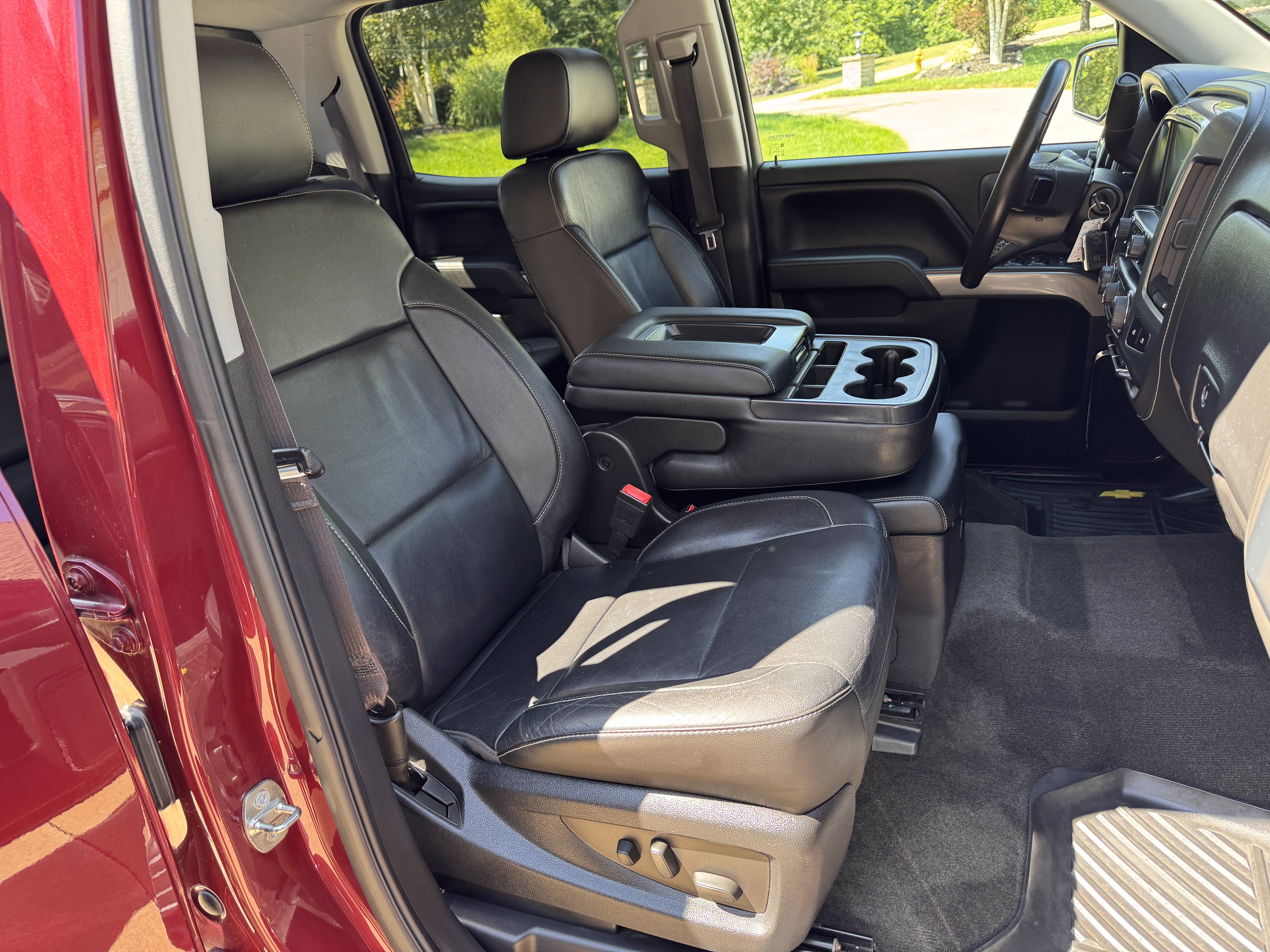 Used 2015 Chevrolet Silverado 1500 LTZ Z71 AWD/4WD image 22