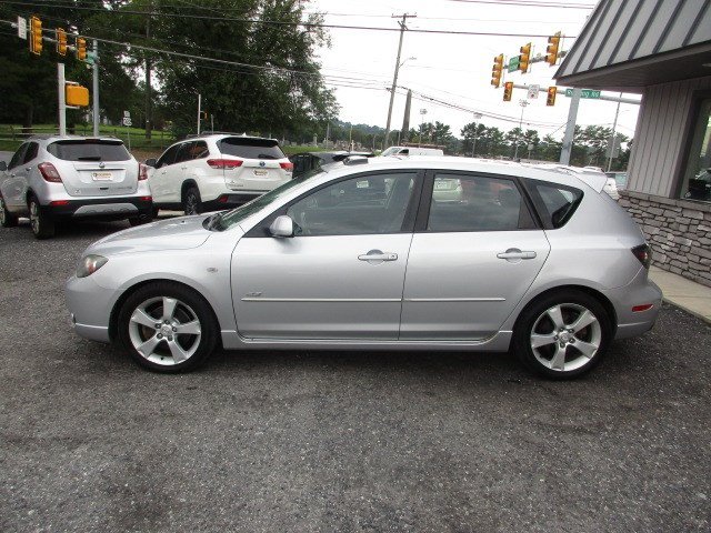 Used 2005 MAZDA MAZDA3 s w/ Moonroof & 6-CD Pkg FWD image 5