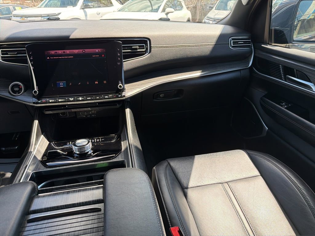 Used 2024 Jeep Wagoneer Series II w/ Flexible Seating Group AWD/4WD image 23