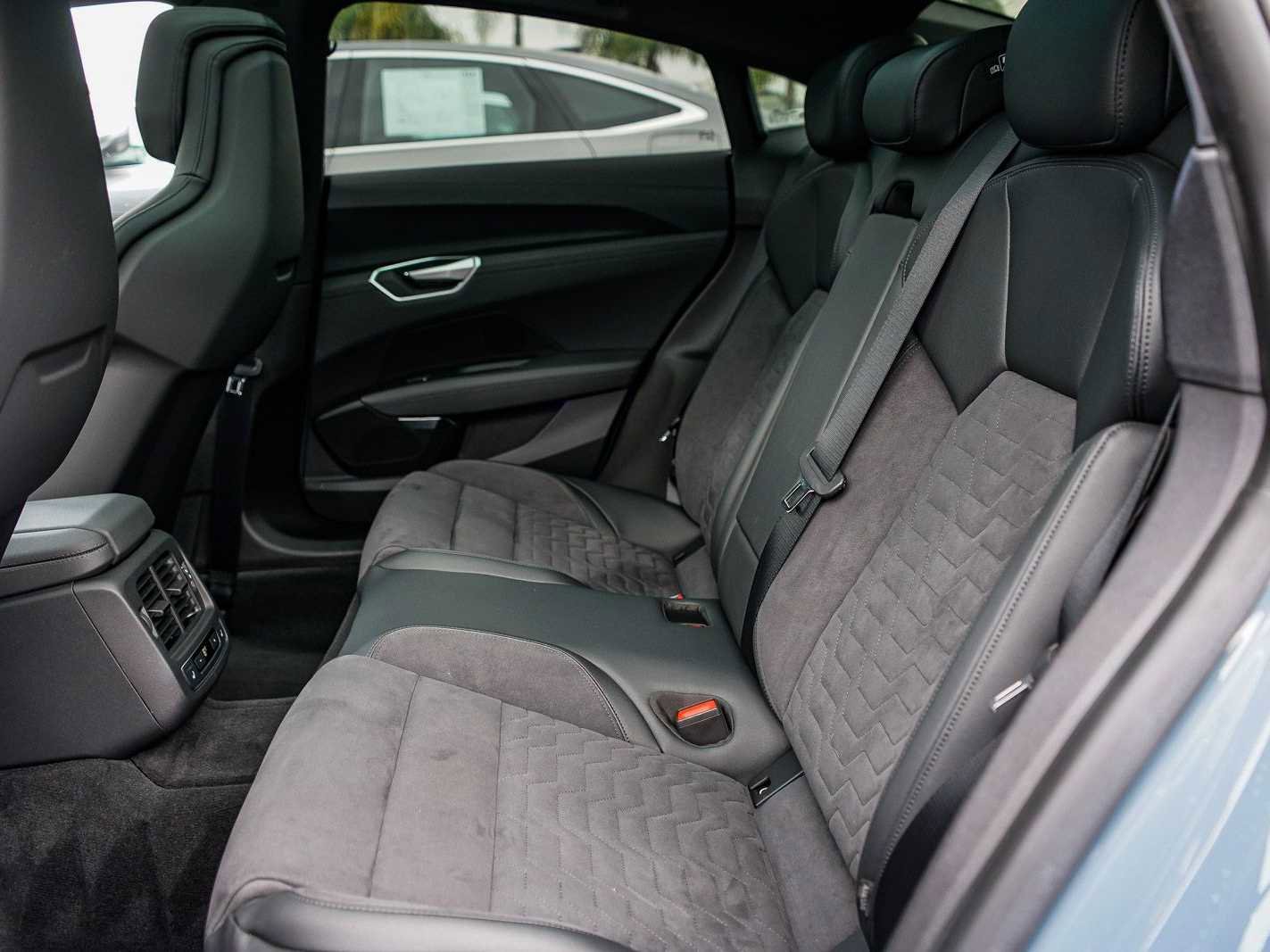 Certified 2022 Audi e-tron GT Prestige w/ Prestige Package image 18