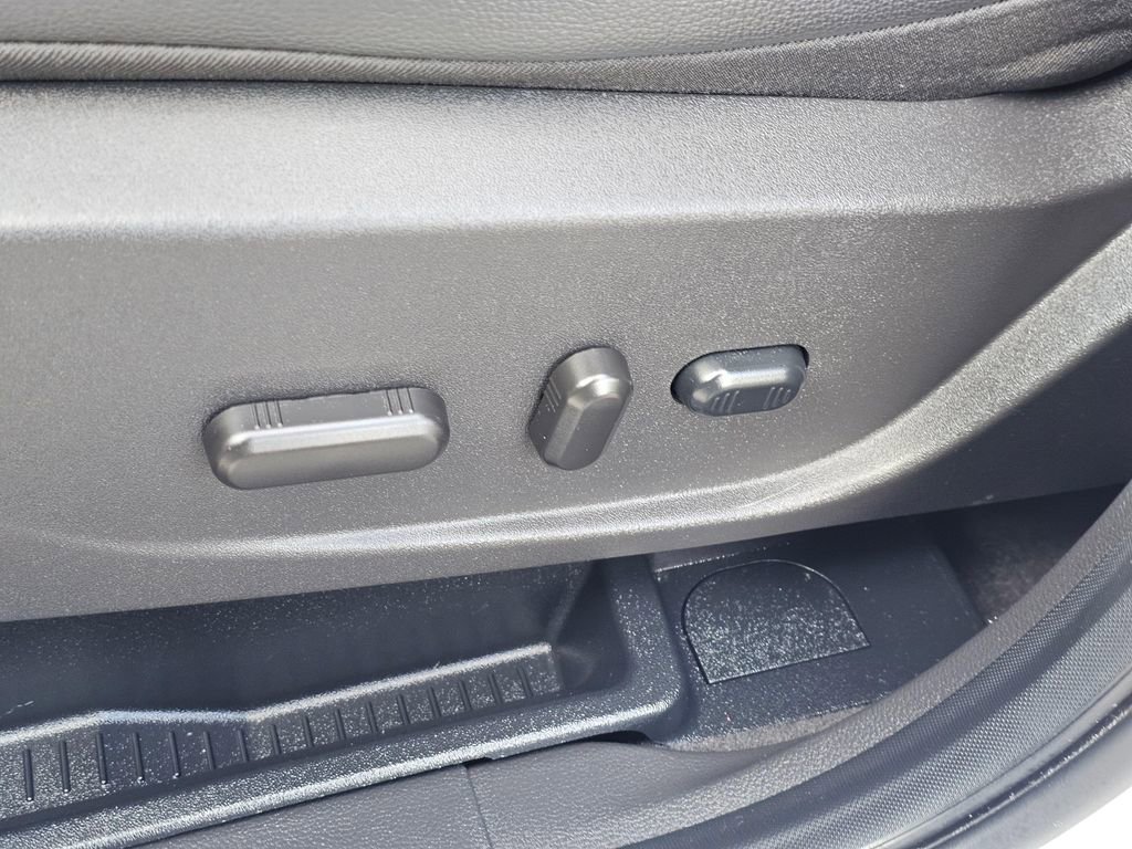 Used 2017 Ford Escape Titanium w/ Equipment Group 301A image 23