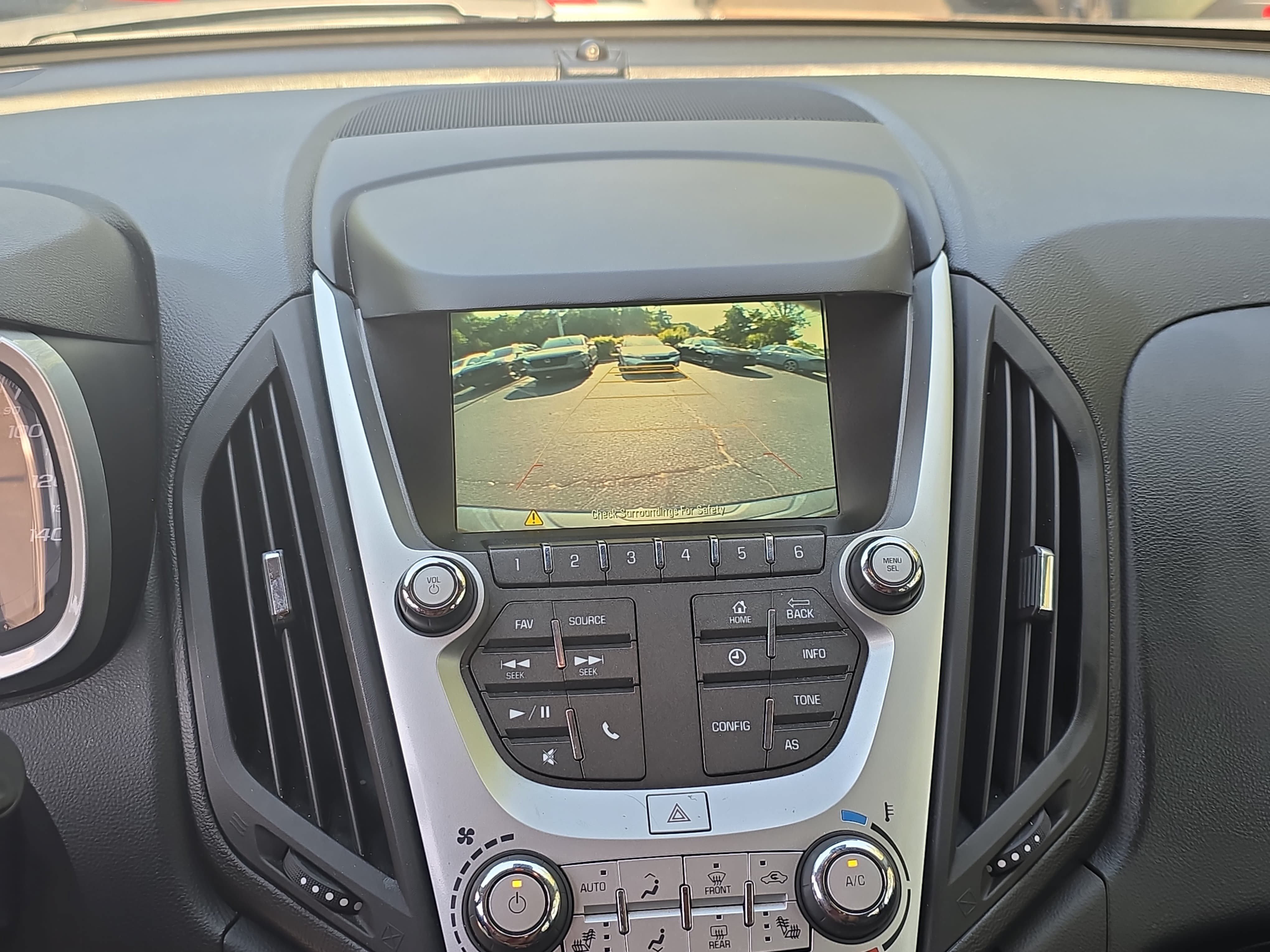 Used 2017 Chevrolet Equinox LT w/ Convenience Package FWD image 23