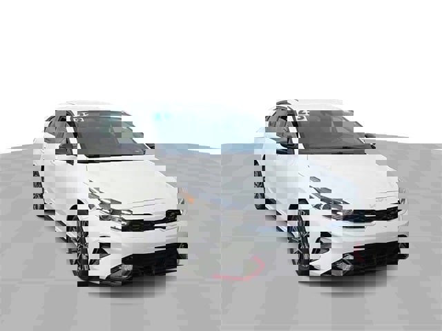 Used 2023 Kia Forte GT-Line image 3