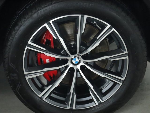 Certified 2025 BMW X5 xDrive40i w/ Executive Package AWD/4WD image 11