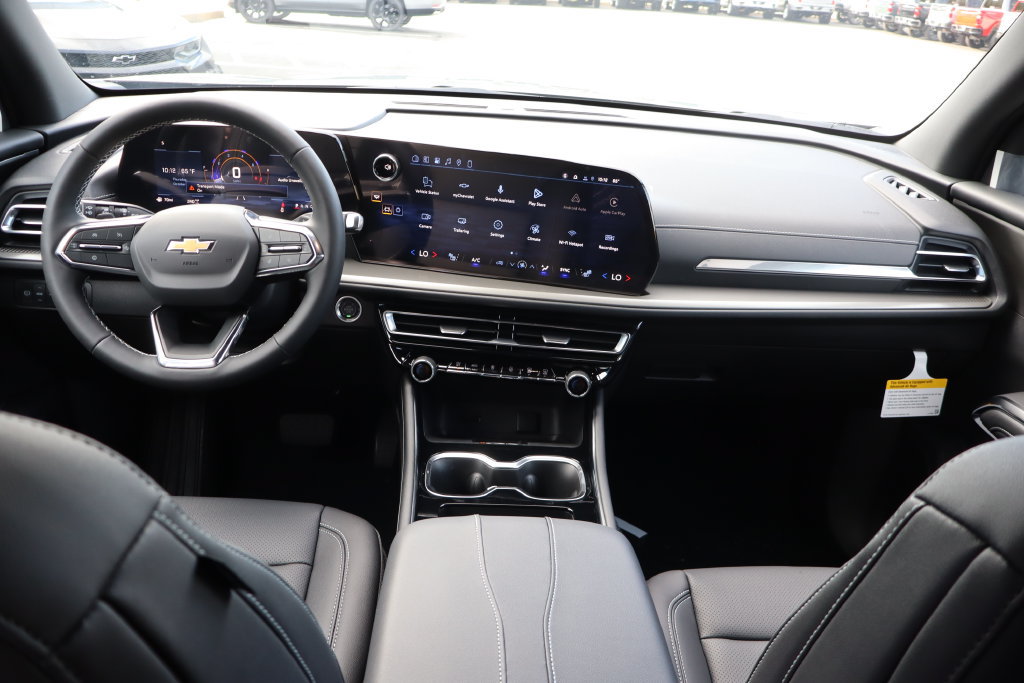 New 2027 Chevrolet Traverse LT w/ Driver Confidence Package AWD/4WD image 23