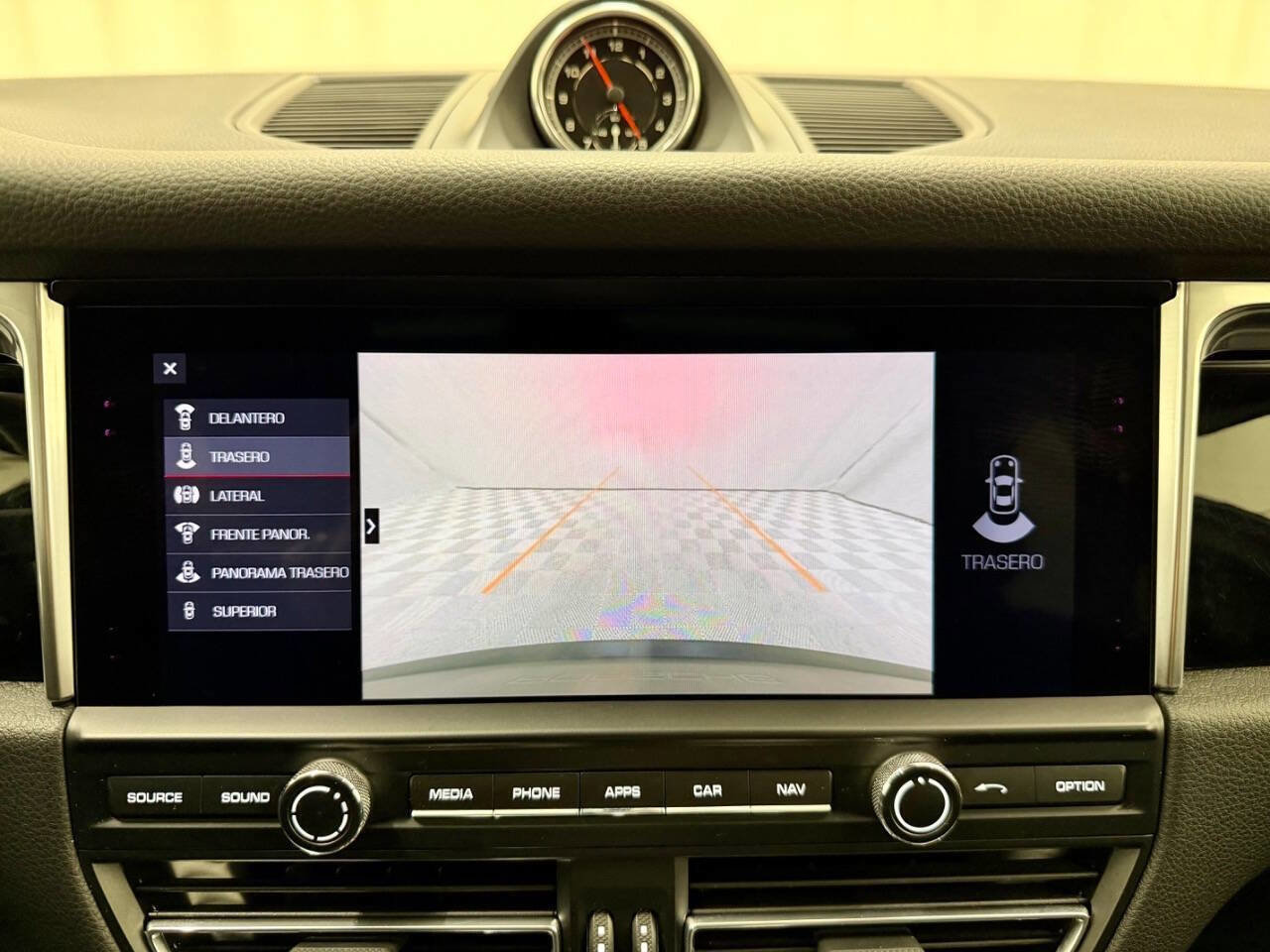 Used 2021 Porsche Macan image 14