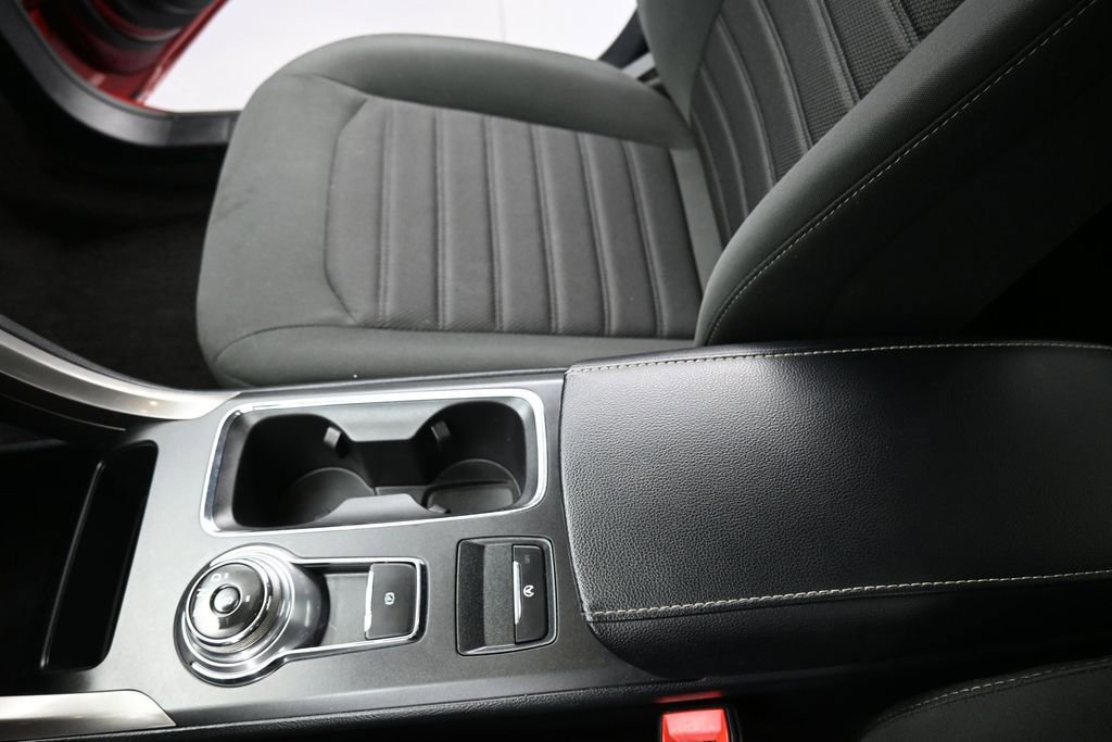 Used 2019 Ford Fusion SE FWD image 15