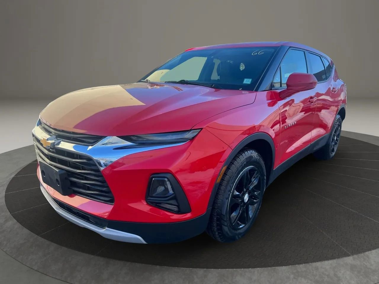 Used 2019 Chevrolet Blazer LT image 1
