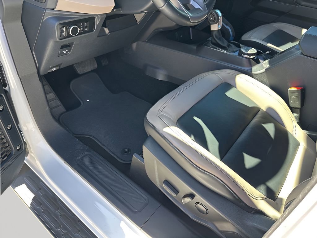 Used 2024 Ford Bronco Wildtrak AWD/4WD image 29