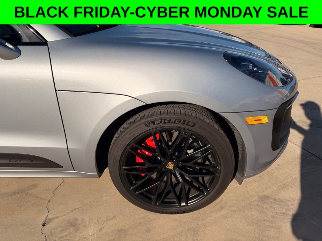 Used 2024 Porsche Macan GTS image 10
