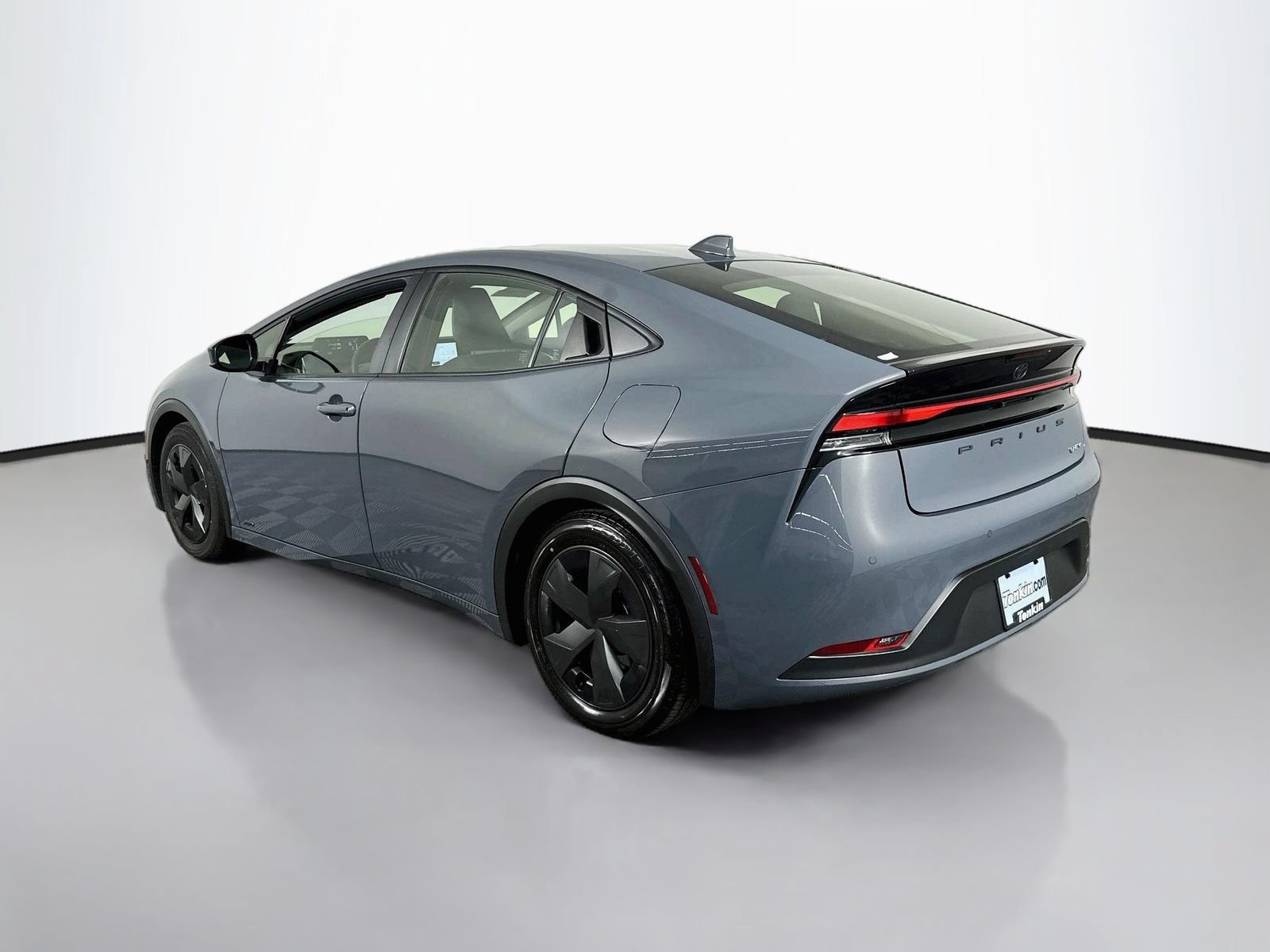 Certified 2025 Toyota Prius LE AWD/4WD image 5