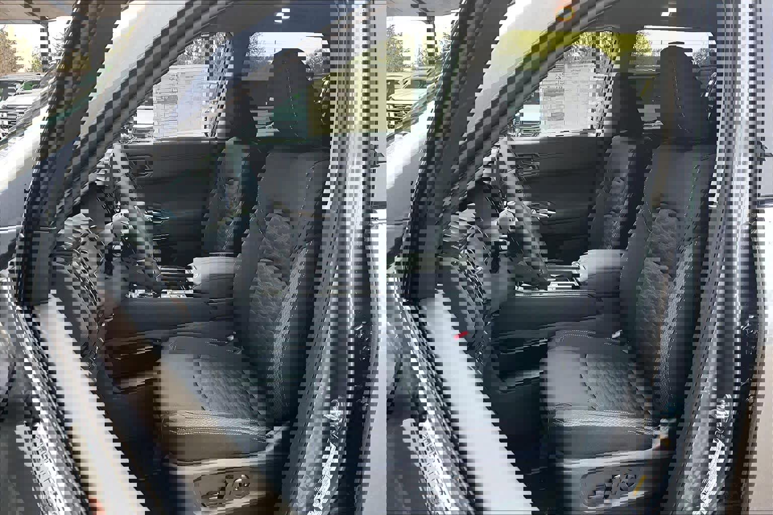 New 2026 Nissan Pathfinder SV image 15