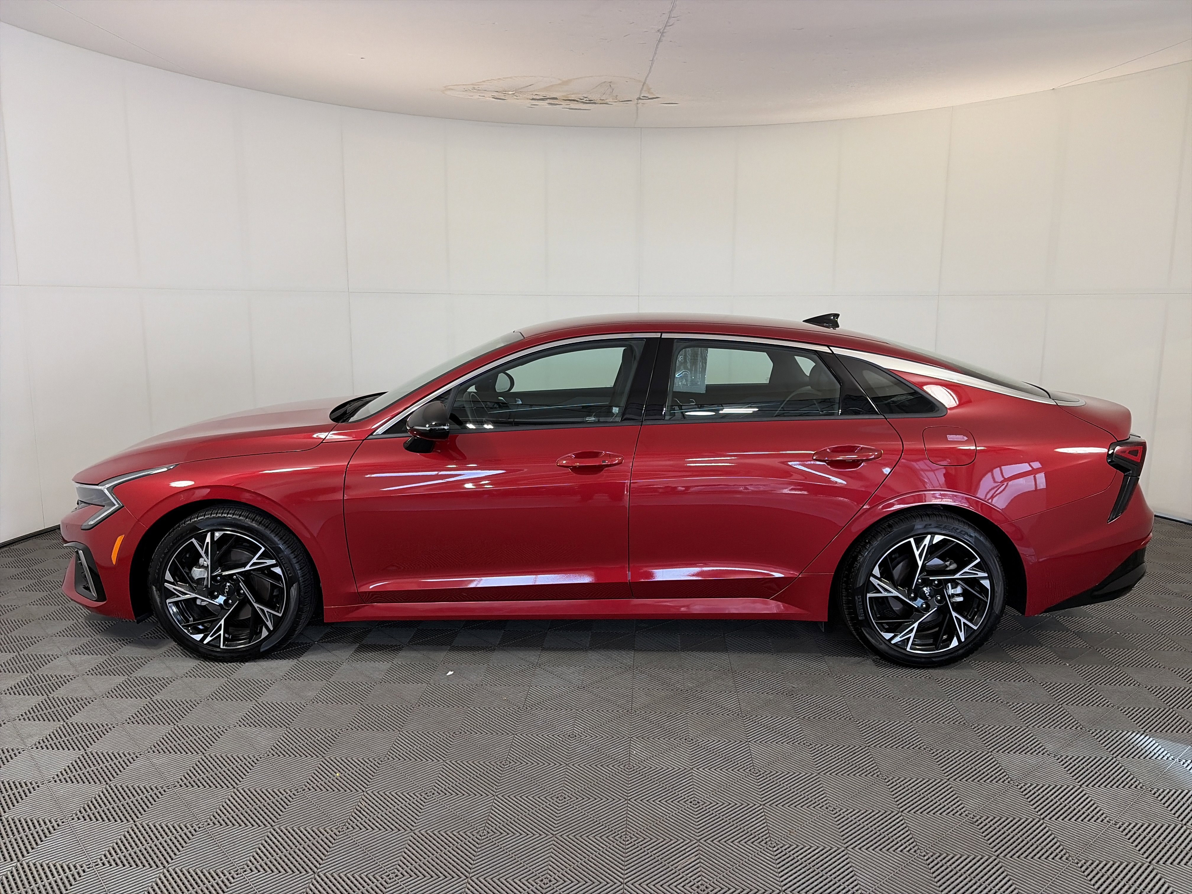 Used 2025 Kia K5 GT-Line image 8