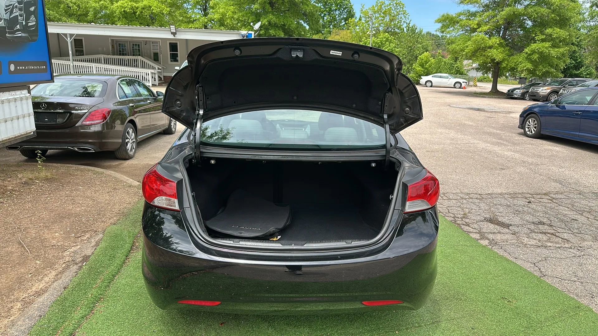 Used 2012 Hyundai Elantra Limited FWD image 13