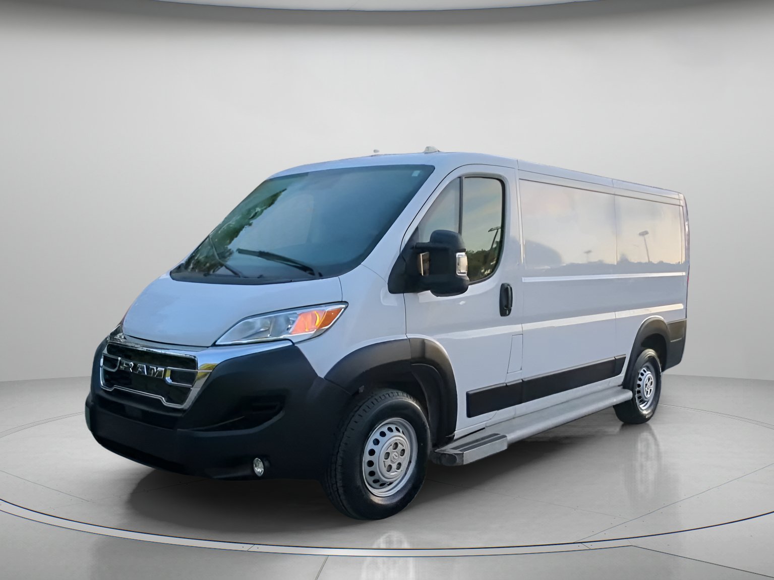 Used 2025 RAM ProMaster 2500 w/ U-Haul Equipment Group FWD image 12