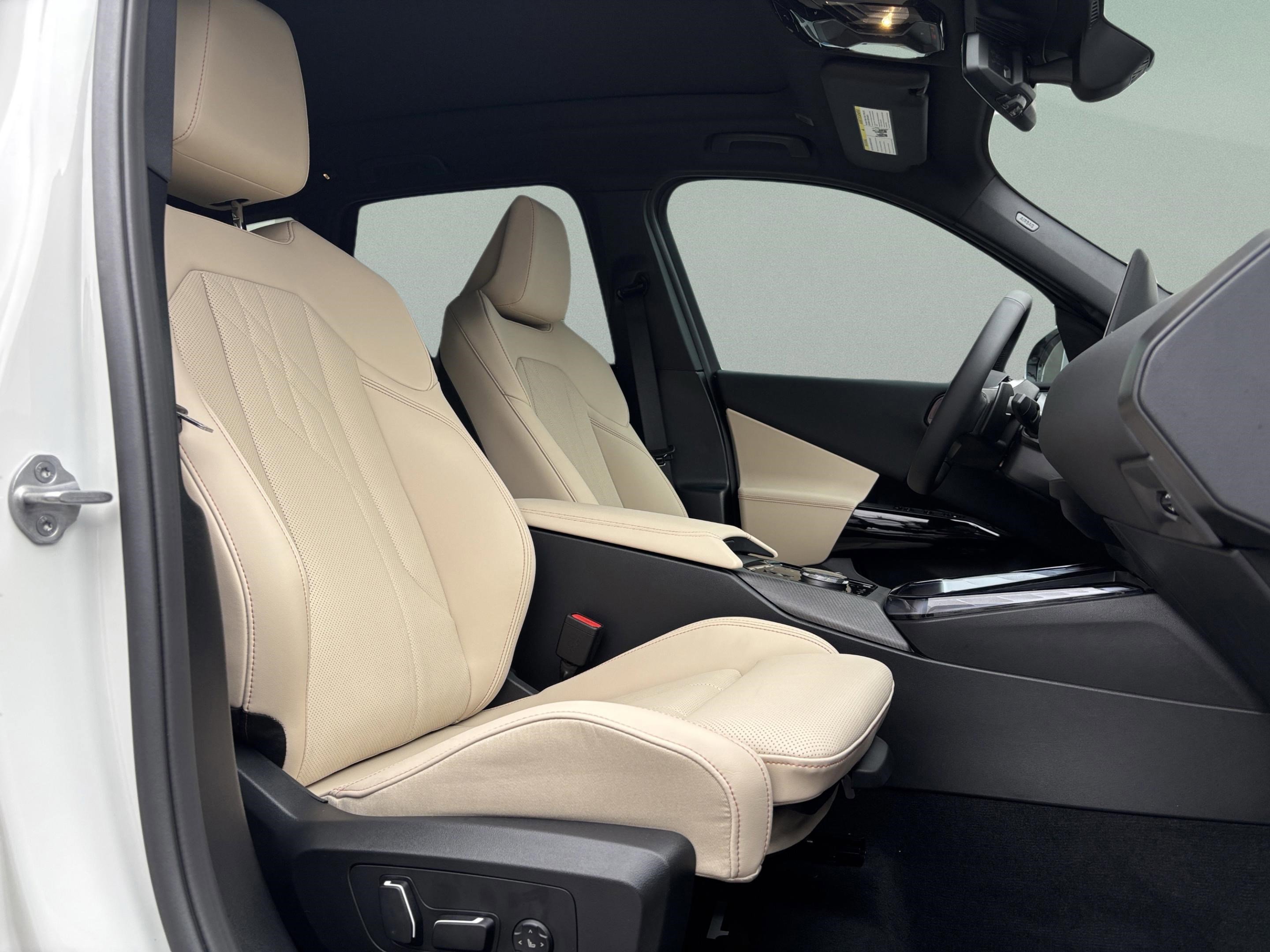 Used 2026 BMW X3 xDrive30 w/ Convenience Package image 22