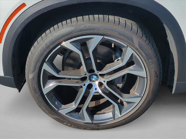 Used 2025 BMW X5 sDrive40i w/ Parking Assistance Package image 24