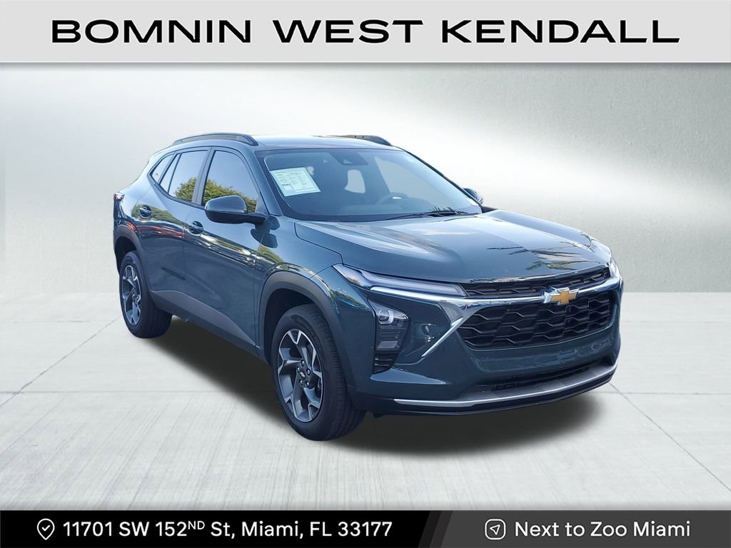 Used 2025 Chevrolet Trax LT