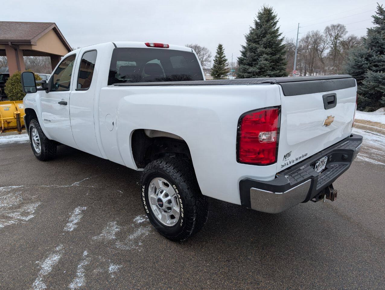 Used 2013 Chevrolet Silverado 2500 W/T w/ Snow Plow Prep Package AWD/4WD image 8