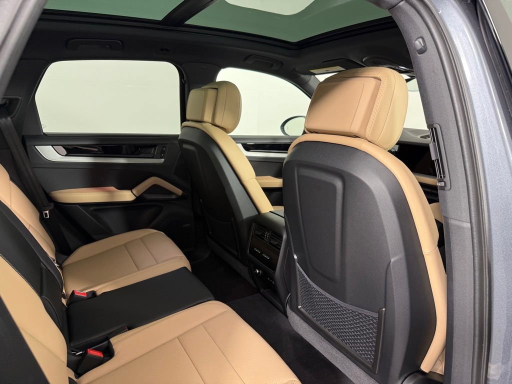 New 2026 Porsche Cayenne AWD/4WD image 17