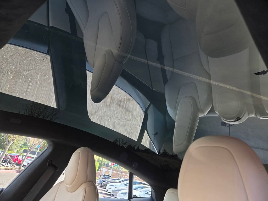 Used 2023 Tesla Model S Standard Range image 17