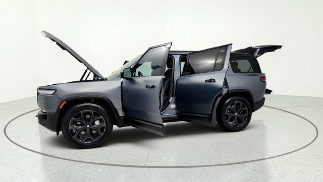 Used 2026 Rivian R1S Adventure AWD/4WD image 14