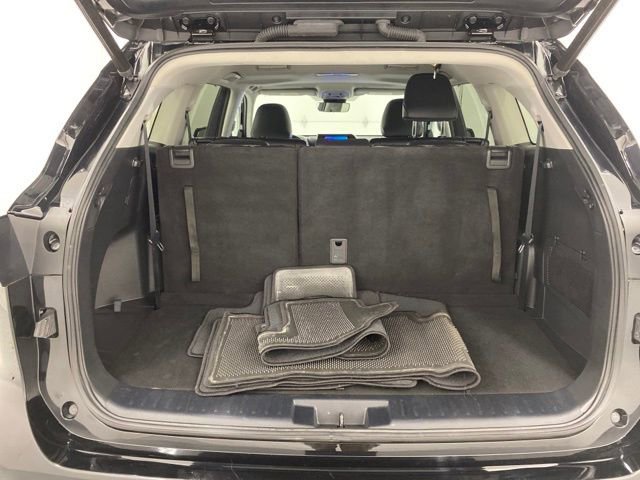 Used 2023 Toyota Highlander XLE image 34