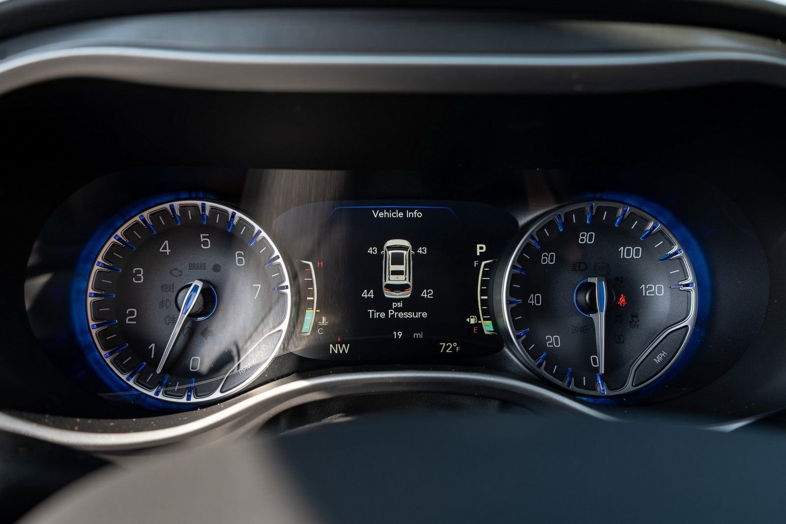 New 2026 Chrysler Voyager LX image 27