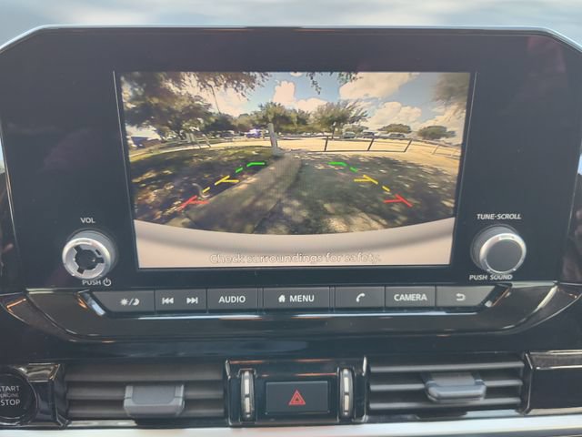 Used 2025 Nissan Pathfinder SV FWD image 18