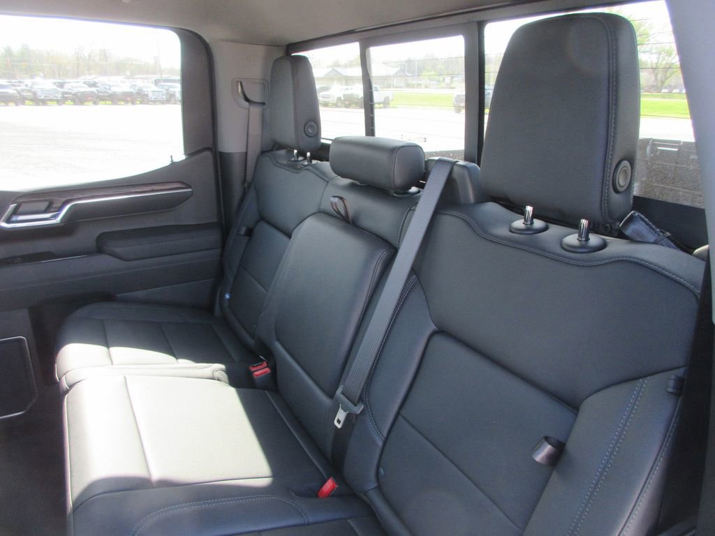 New 2026 GMC Sierra 1500 SLT image 14