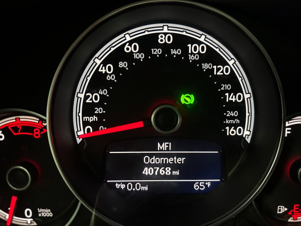 Used 2019 Volkswagen Beetle 2.0T S FWD image 25